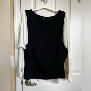 Mossimo, Black & Off White Colorblock Long Dolman sleeves Tunic Blouse. XXL